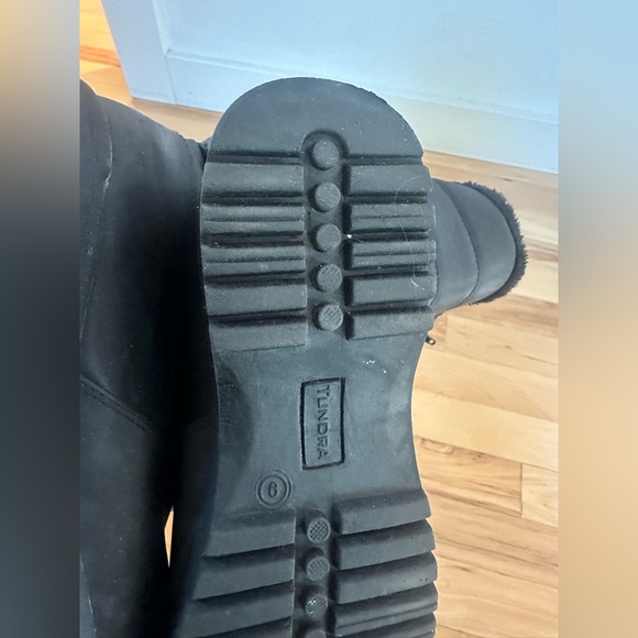 Tundra Christy Black Faux Fur Boots - Picture 7 of 7